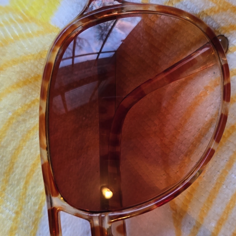 VGUC- Vintage Large Pilot Sunglasses with Gradient Lens Tortoise Frame - Picture 9 of 14